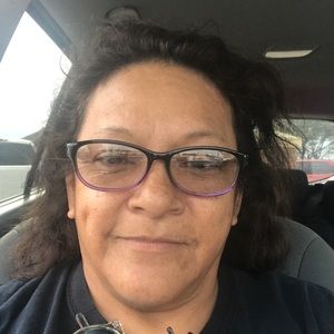 Meet your Posher, Elvia